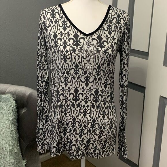 šAvangardāLongāsleeveāTĀ withāsilverābeading - Picture 1 of 7